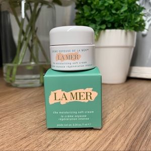 La Mer Moisturizing soft cream.